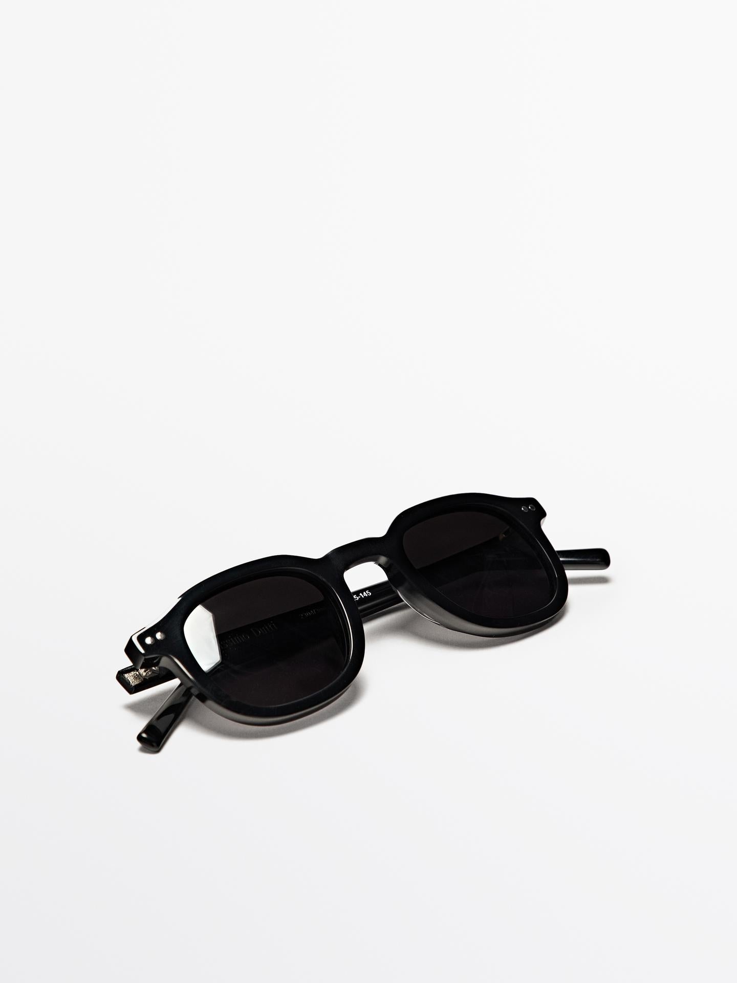 Round sunglasses