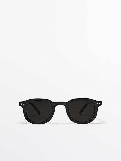 Round sunglasses